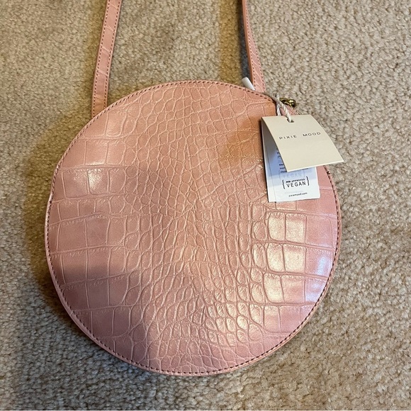 Pixie Mood Phoebe Circle Crossbody Bag NWT - Picture 6 of 8